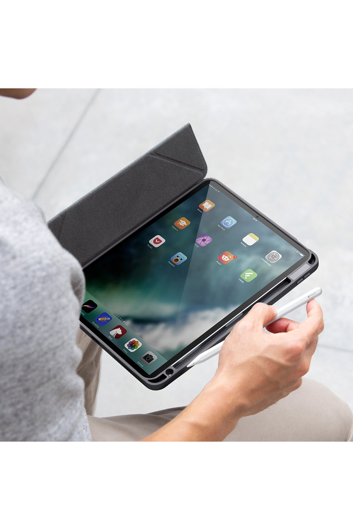 Uniq iPad Air 11 (2024) Camden Katlanabilir Tablet Kapak - Bej